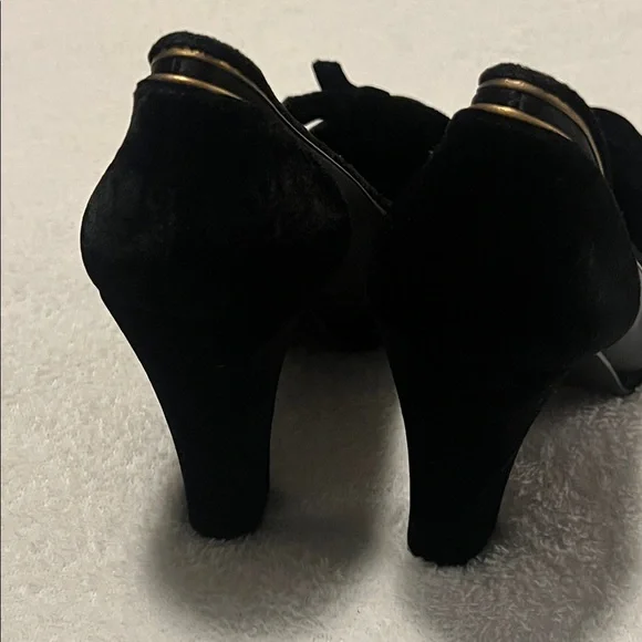 BCBG Maxazria Velvet/Satin 37/7B Black 3.5” Sexy Block Heel EUC (N) - Picture 11 of 16
